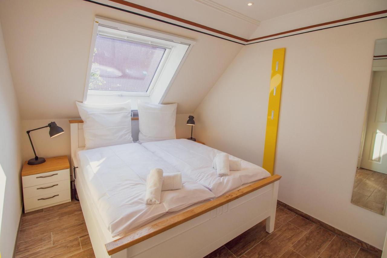 Up Besöök - Rapsblüte Apartman Krummhörn Kültér fotó