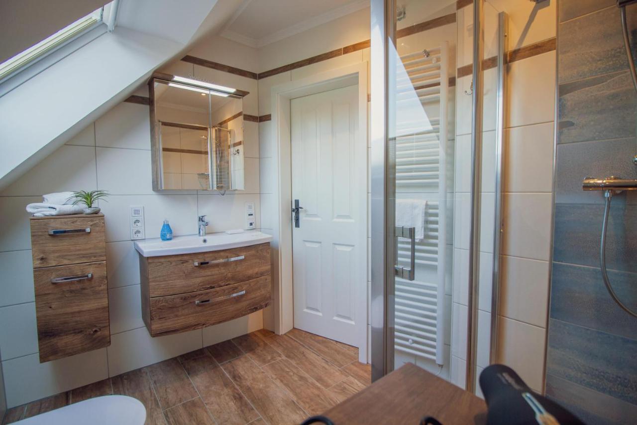 Up Besöök - Rapsblüte Apartman Krummhörn Kültér fotó